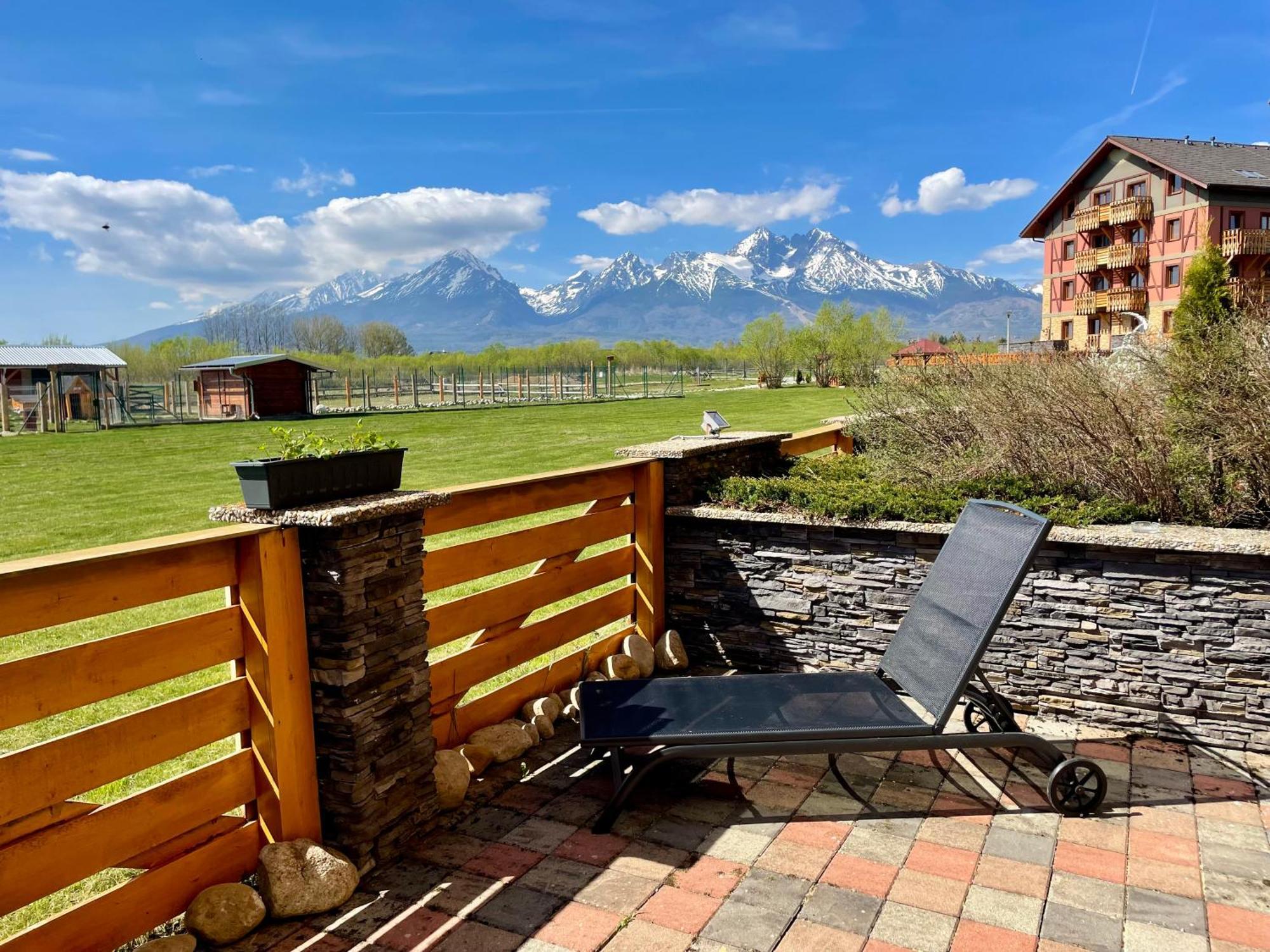 Apartment Jenny- Stunning View Of High Tatras Vel'ka Lomnica Eksteriør billede